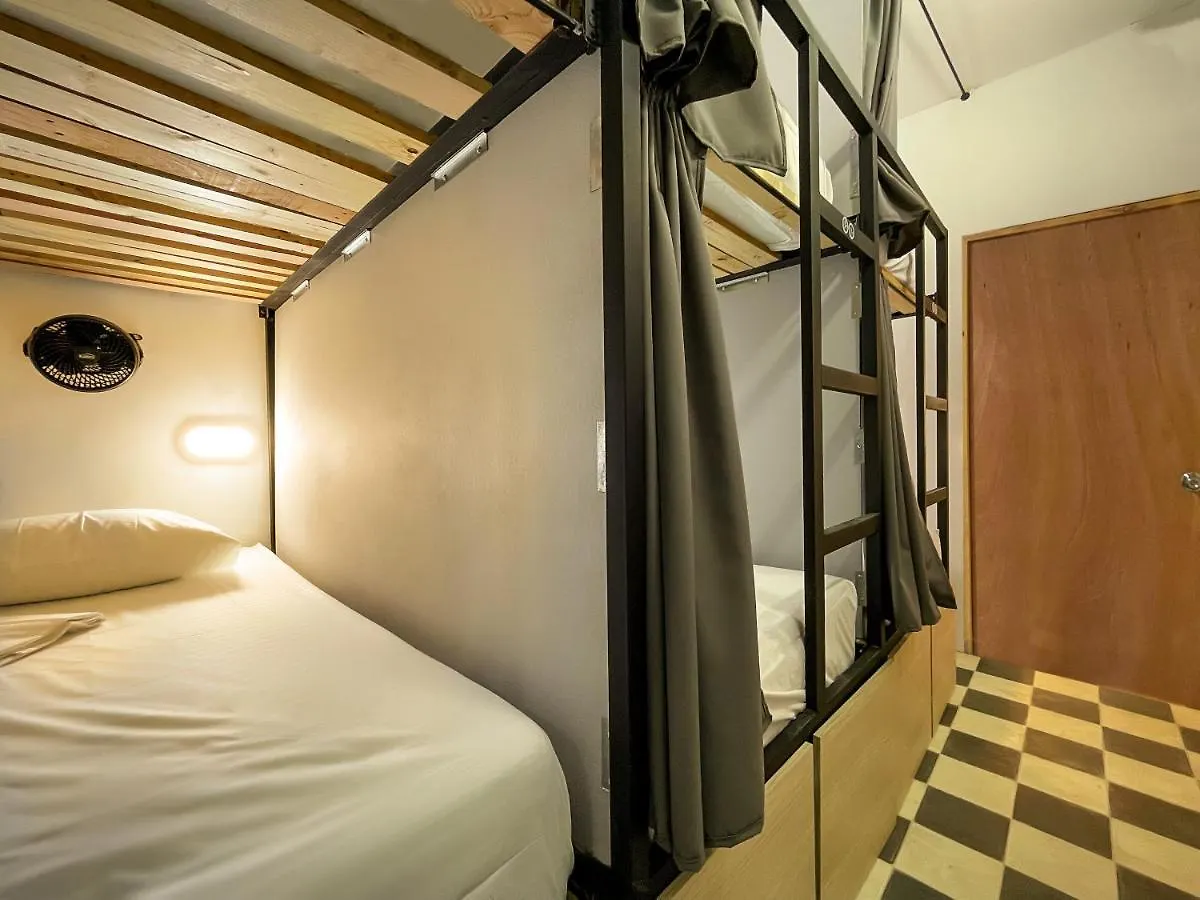 Baku Laureles Hostel Medellin Capsule hotel