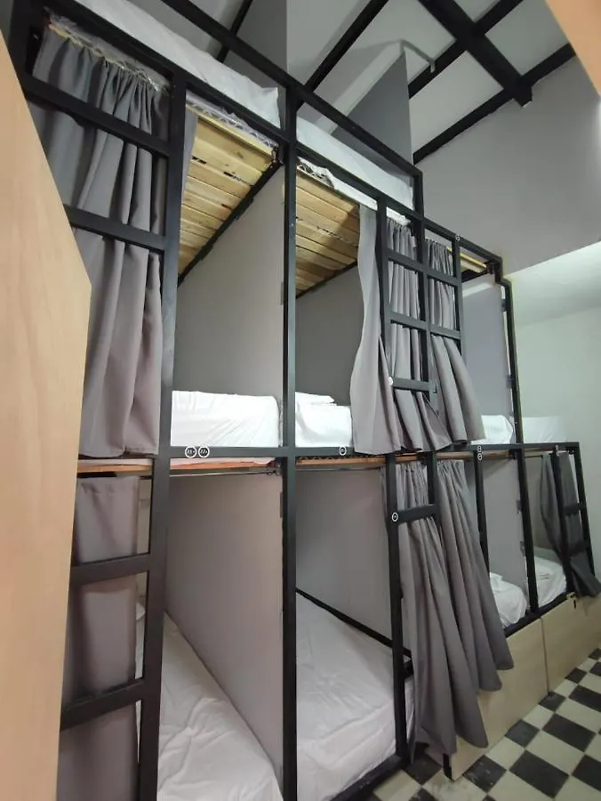 Capsule hotel Baku Laureles Hostel Medellin