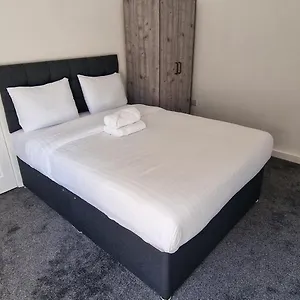 https://apartment-in-central-barnsley.yorkshirehotels.net